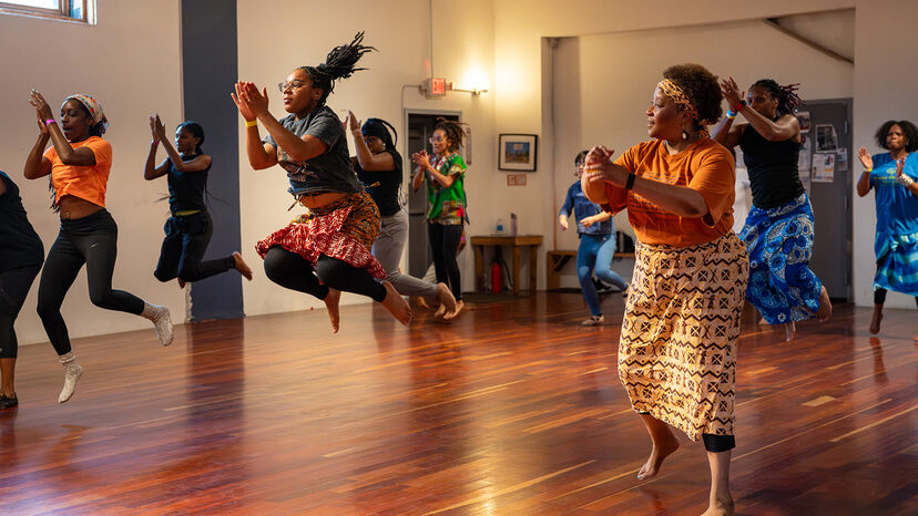 TéMaTé dancers performing